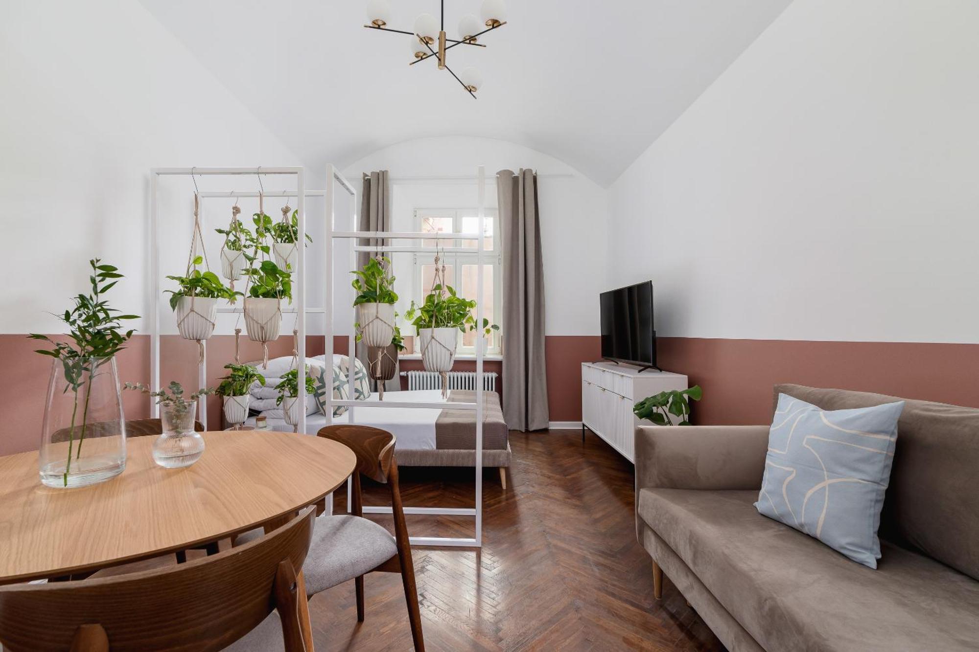 Apartament 2-bedroom - Rejtana 10 *